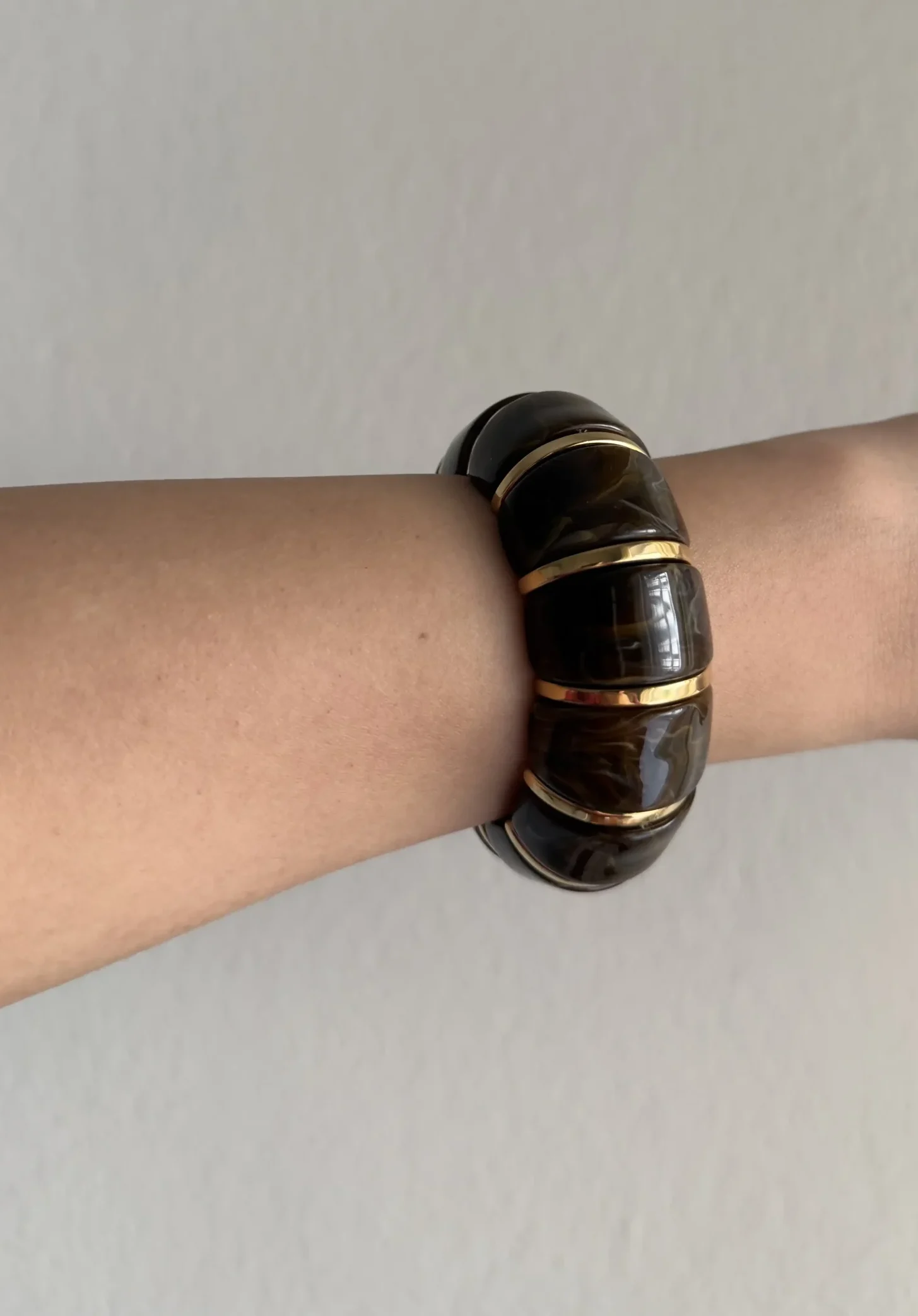 Aura Cuff Mocha