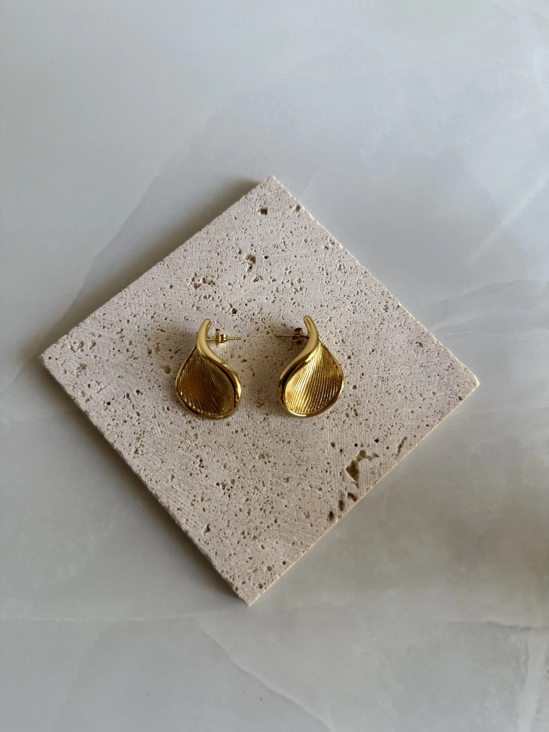 Ameline Gold Earrings